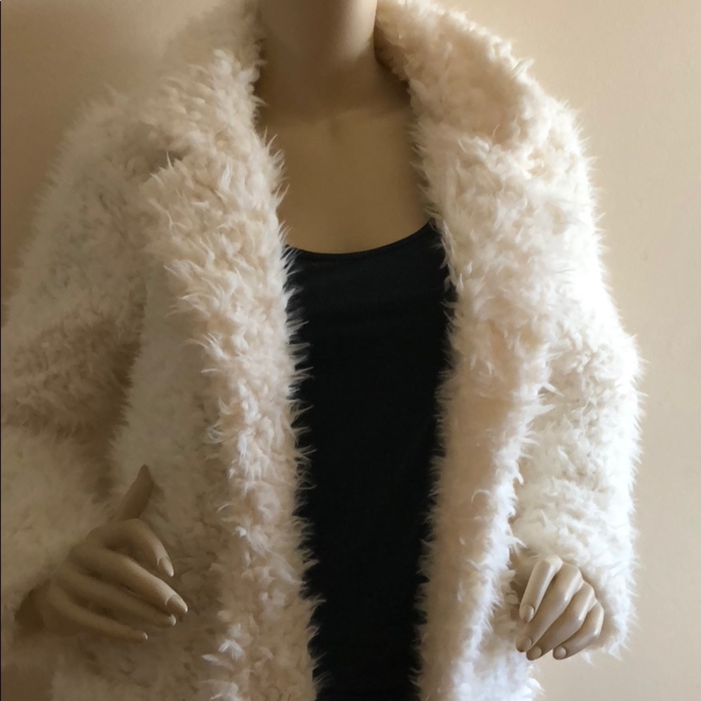 1 LEFT! Faux Shaggy Open Front coat - Picture 6 of 8